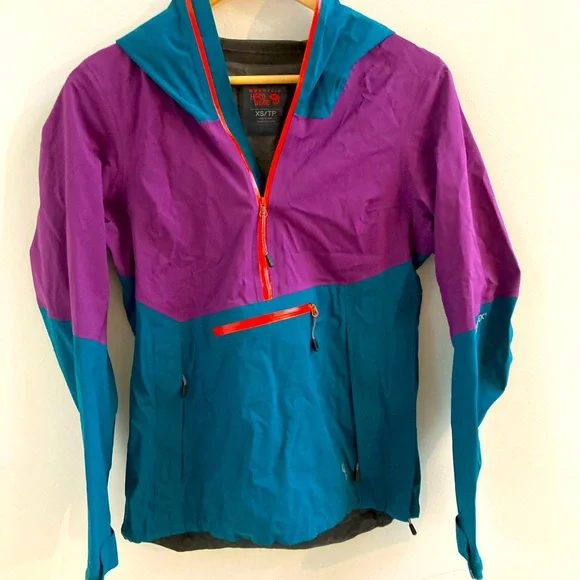 Mountain Hardwear Goretex raincoat - Picture 1 of 6